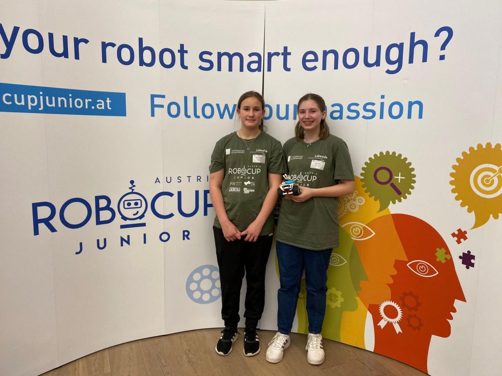 Next generation: Tanja and Johanna at the RoboCup Junior Austria in 2023